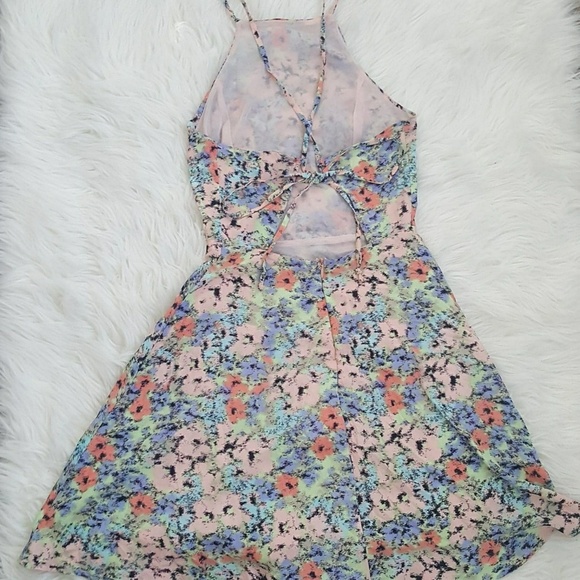 ASTR DRESS - Picture 4 of 6